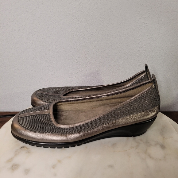 AEROSOLES Women's ENDURANCE Metallic Patent Leather/Mesh Loafers Shoes Size 9 - Picture 2 of 5